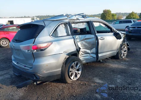 2015 Toyota Highlander Xle V6 z USA, uszkodzony, nr VIN 5TDJKRFH7FS207572